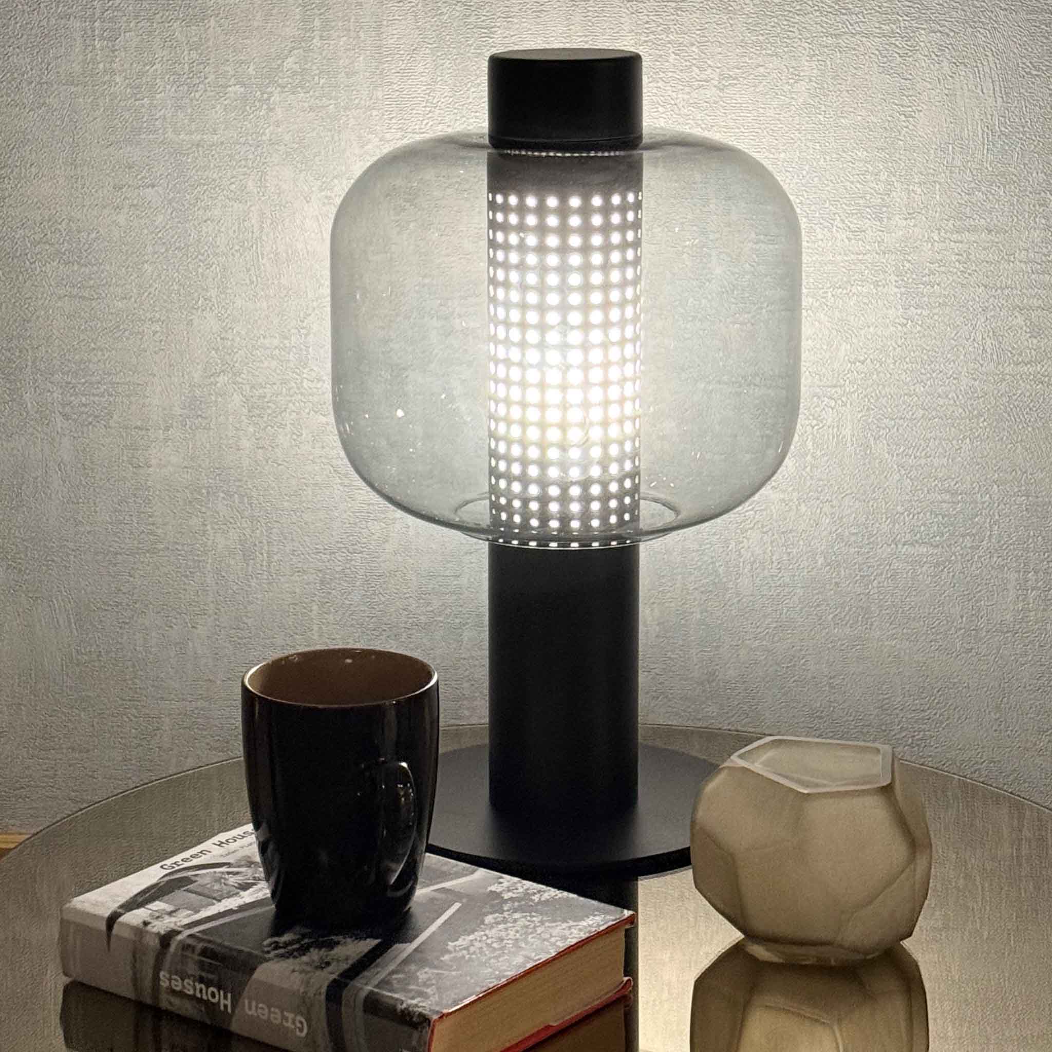 Globo X Lamp